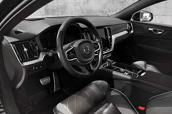 Volvo V60 9 of 19