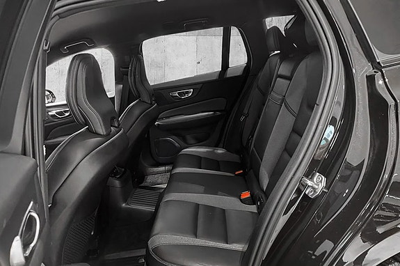 Volvo V60 13 of 19