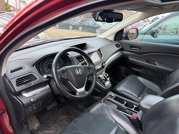 Honda CR-V 8 of 13