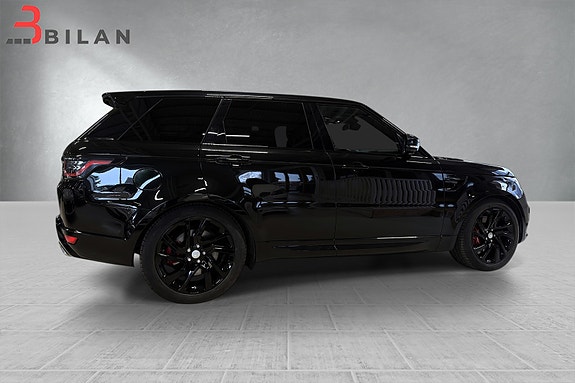 Land Rover Range Rover Sport 17 of 30
