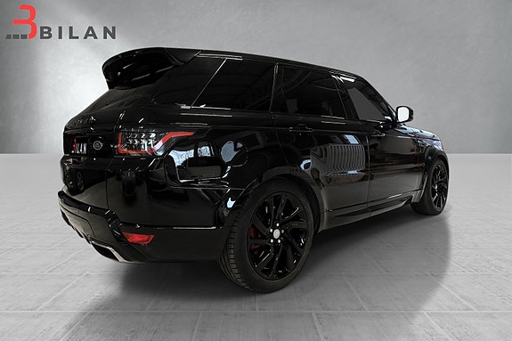 Land Rover Range Rover Sport 16 of 30