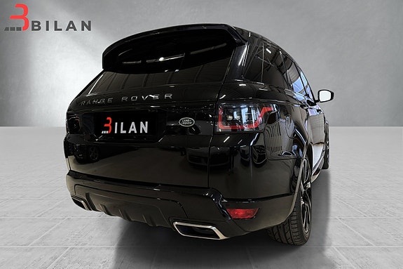 Land Rover Range Rover Sport 14 of 30