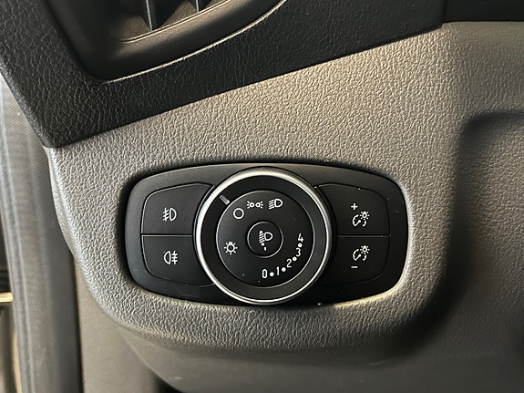 Ford Transit Connect 10 of 27
