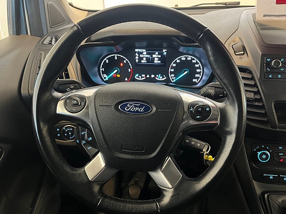 Ford Transit Connect 11 of 27
