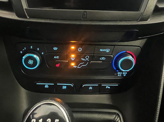 Ford Transit Connect 18 of 27