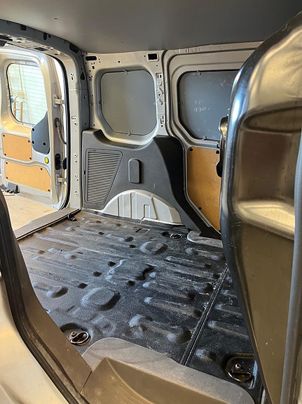 Ford Transit Connect 24 of 27