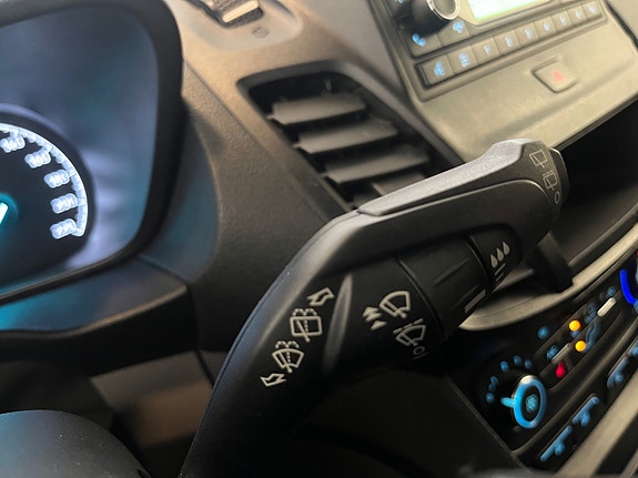 Ford Transit Connect 14 of 27
