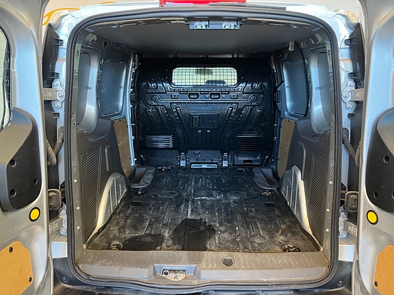 Ford Transit Connect 27 of 27
