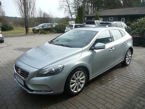 Volvo V40 6 of 19