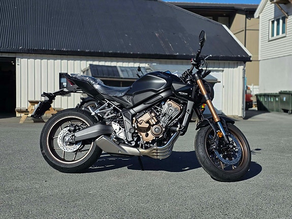 Honda CB650R E-clutch 2026