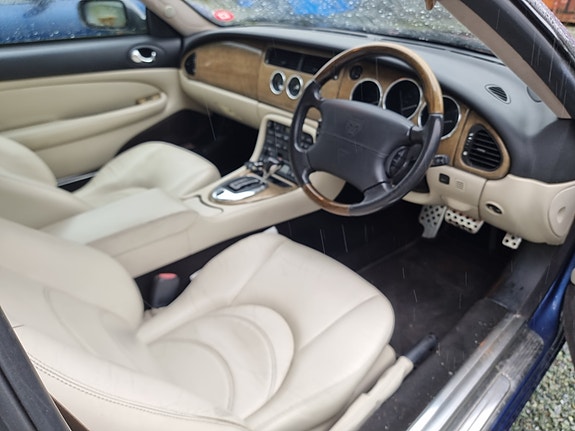 Jaguar XK 2 of 3