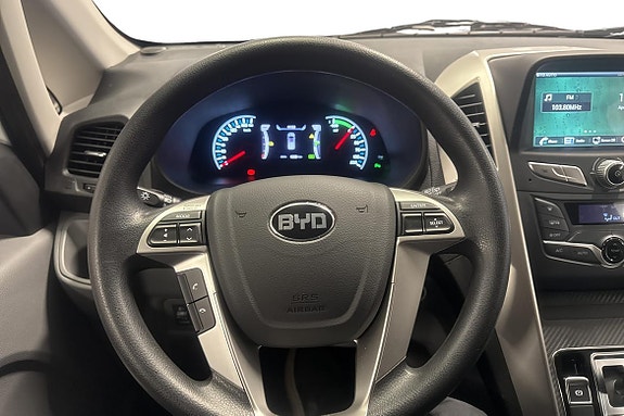 BYD T3 10 of 18