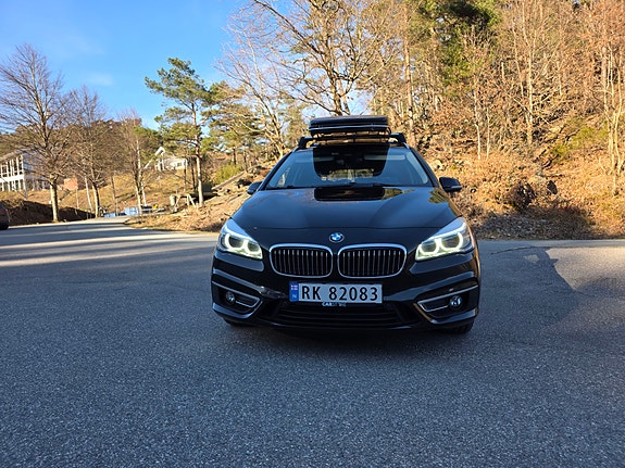 BMW 218d 5 of 24