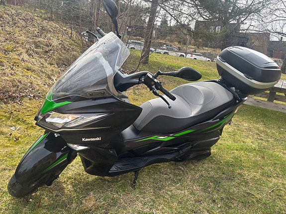 Kawasaki J 300 3 of 5