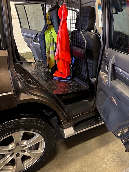 Mitsubishi Pajero 8 of 16