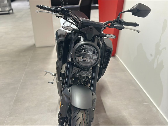 Honda CB125R - KAMPANJE! 9 of 12