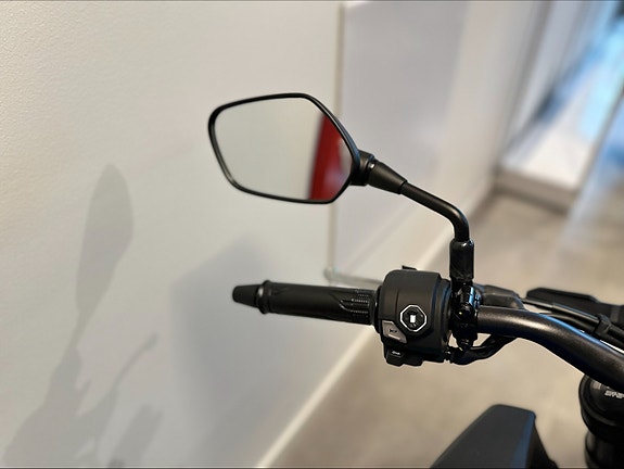 Honda CB125R - KAMPANJE! 8 of 9