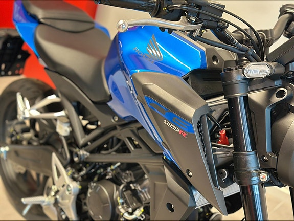 Honda CB125R - KAMPANJE! 6 of 9