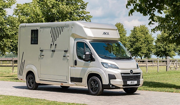 AKX Opel Movano 4,25T