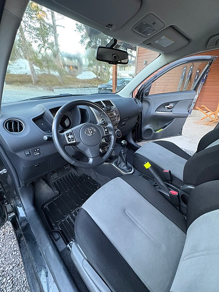 Toyota Urban Cruiser 28 of 29
