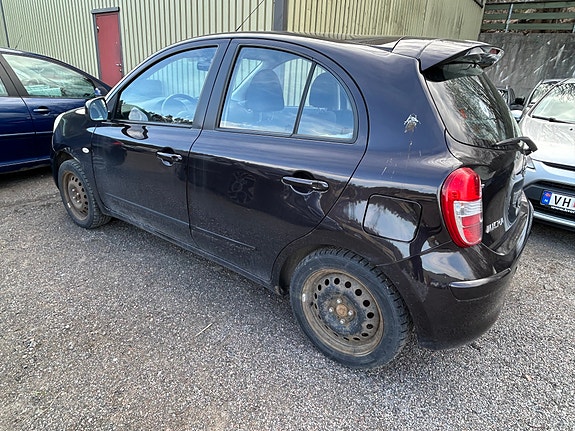 Nissan Micra 7 of 20