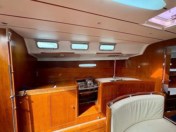 Beneteau First 47.7, Gi bud! 22 of 30