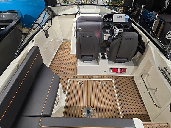 LAGERTØMMING - Uttern T65 Premium White // 2026 Mercury F 225 V6 - Kun 1 stk 4 of 17