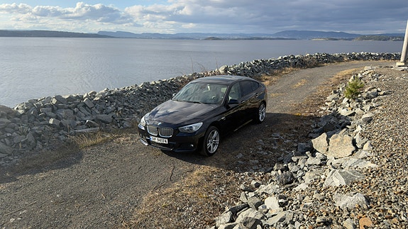 BMW 530d 2 of 30