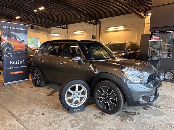 MINI Countryman Cooper SD 2 of 5