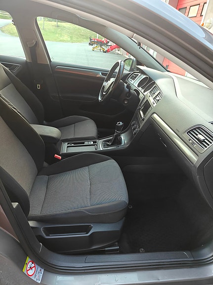 Volkswagen Golf VI 15 of 20