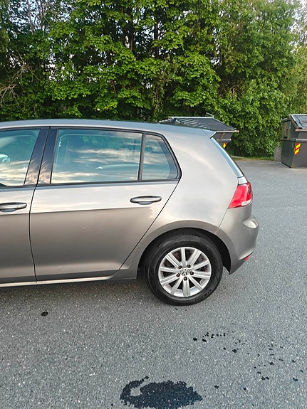 Volkswagen Golf VI 10 of 20