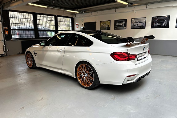 BMW M4 3 of 30