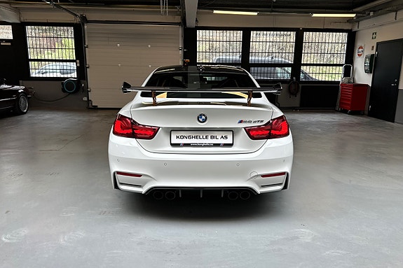 BMW M4 4 of 30