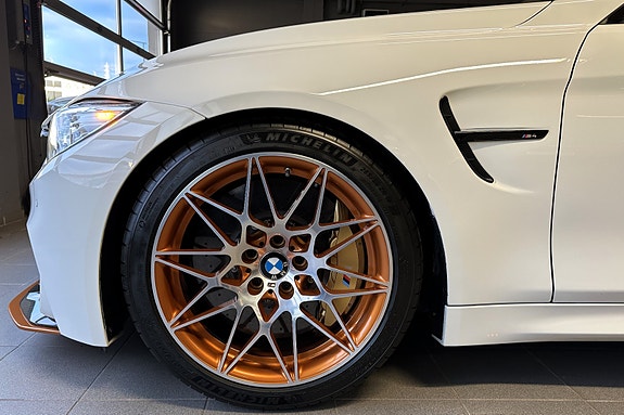 BMW M4 29 of 30