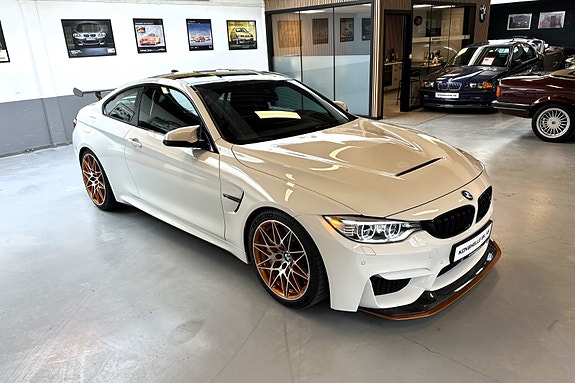 BMW M4 7 of 30