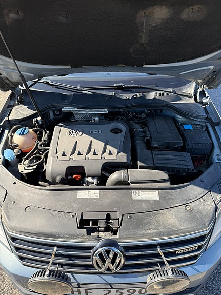 Volkswagen Passat 22 of 24