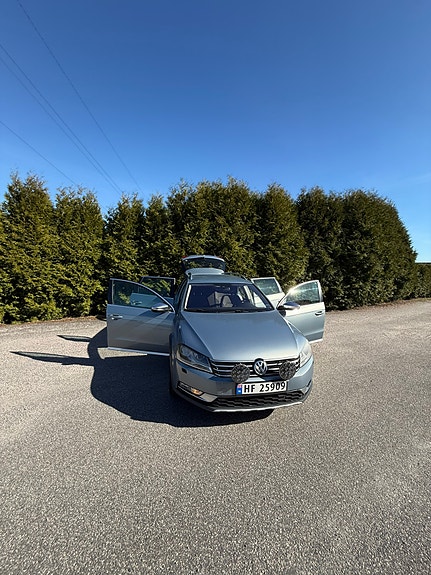 Volkswagen Passat 7 of 24