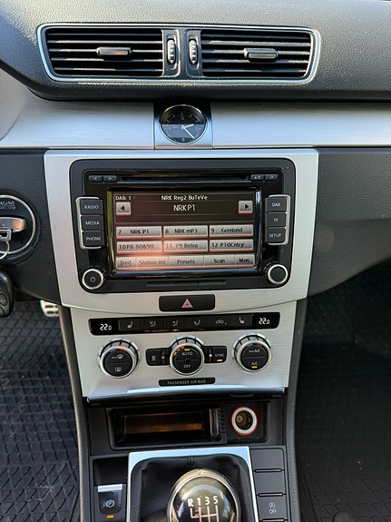 Volkswagen Passat 17 of 24