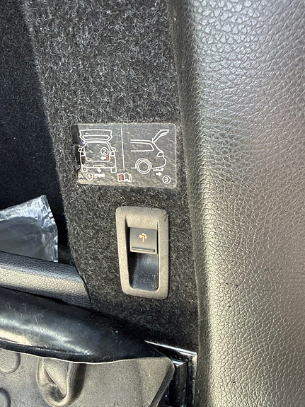 Volkswagen Passat 15 of 24