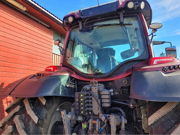 Valtra N174v 3 of 5