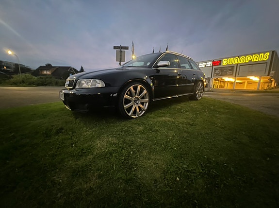 Audi RS4 5 of 7