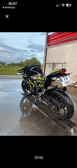 Kawasaki Z 125 7 of 10