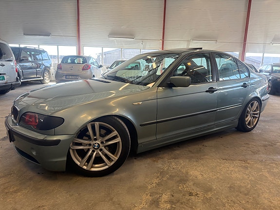 BMW 320d 3 of 5