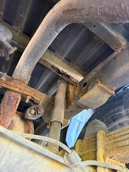 Toyota HiLux 12 of 13