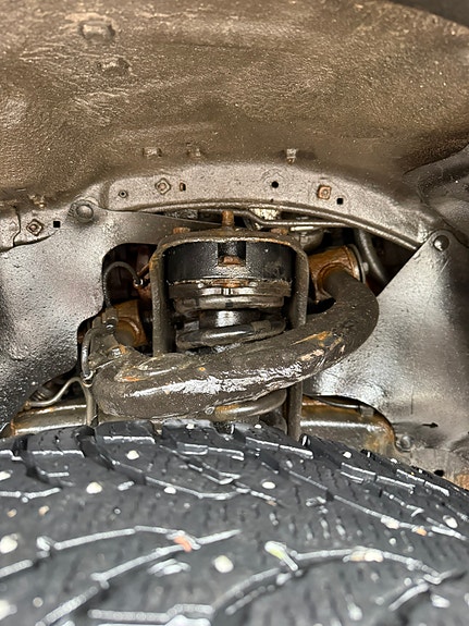 Toyota HiLux 8 of 13