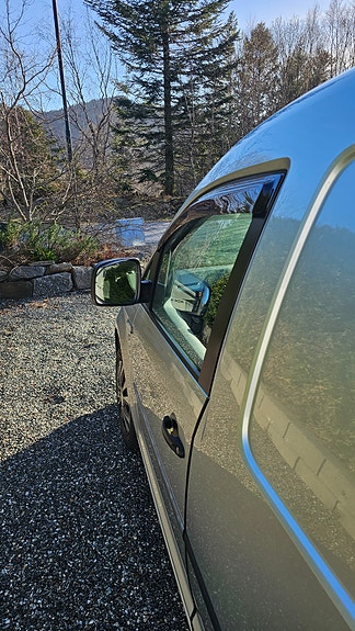 Volkswagen Caddy Maxi 9 of 18