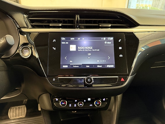 Opel Corsa 14 of 17