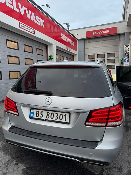 Mercedes-Benz E220 6 of 13