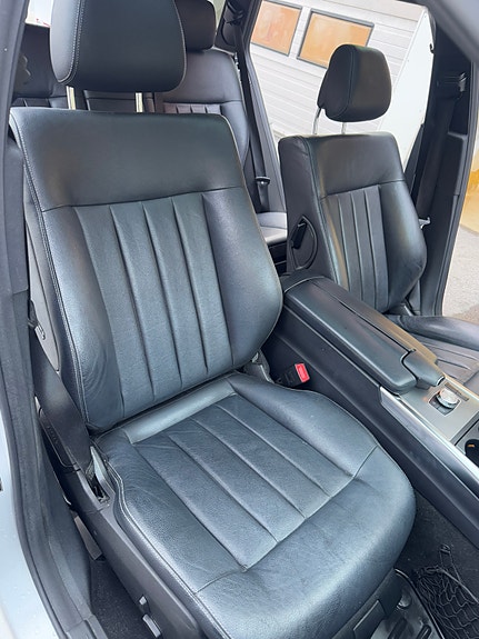 Mercedes-Benz E220 4 of 13