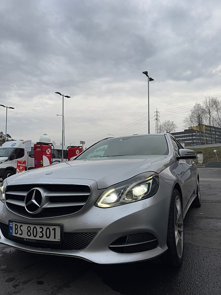 Mercedes-Benz E220 8 of 13